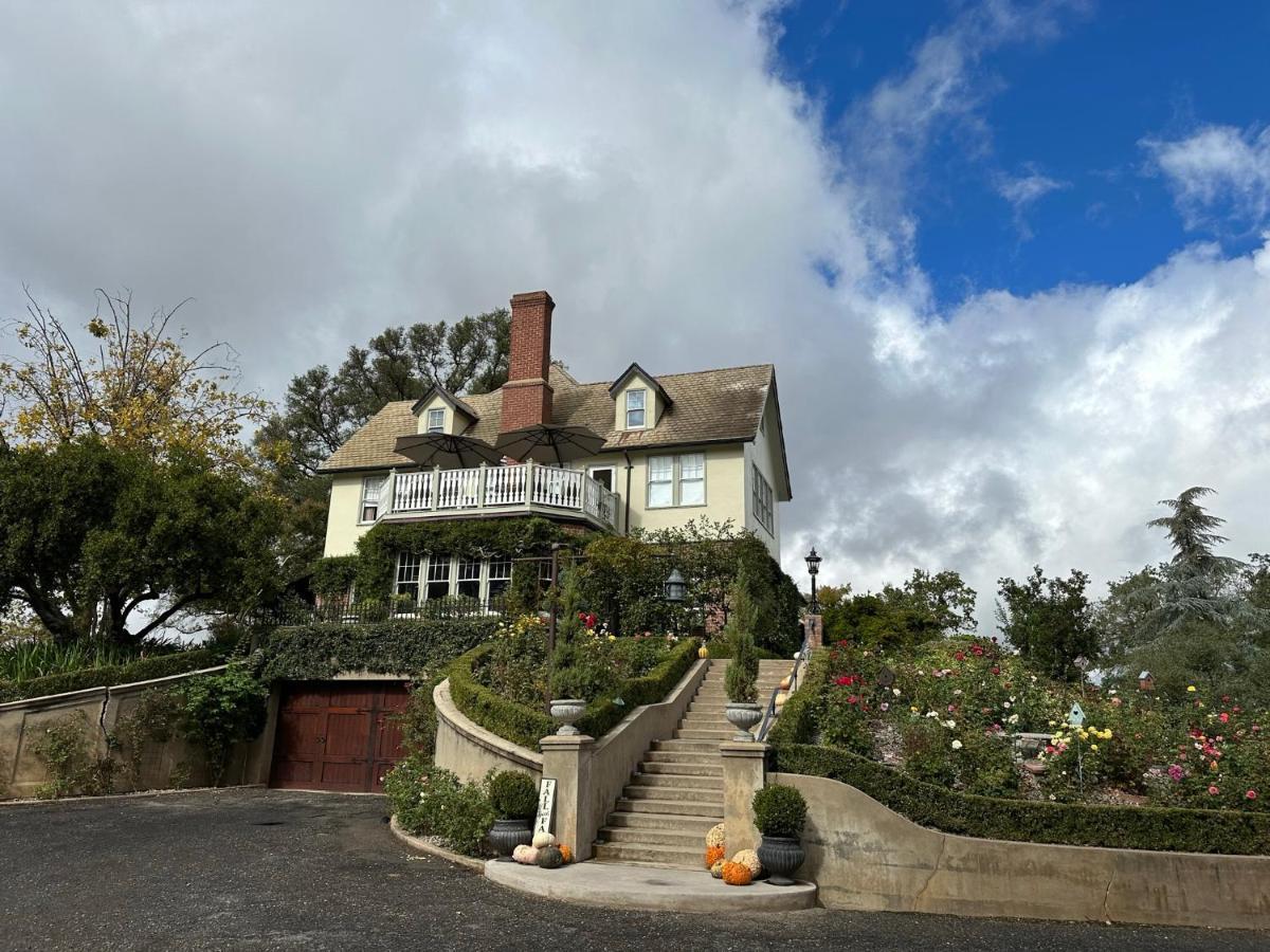 The On Knowles Hill
