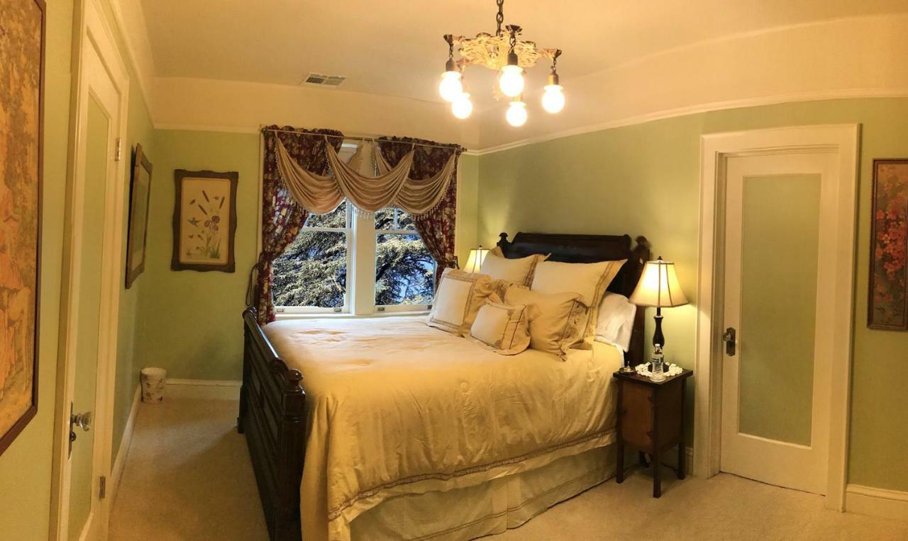 The On Knowles Hill Hotel Sonora