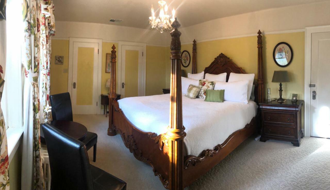 The On Knowles Hill Hotel Sonora