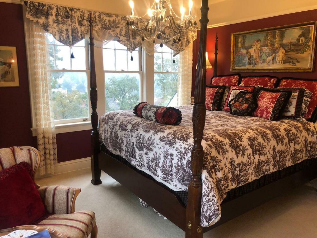 Hotel The On Knowles Hill