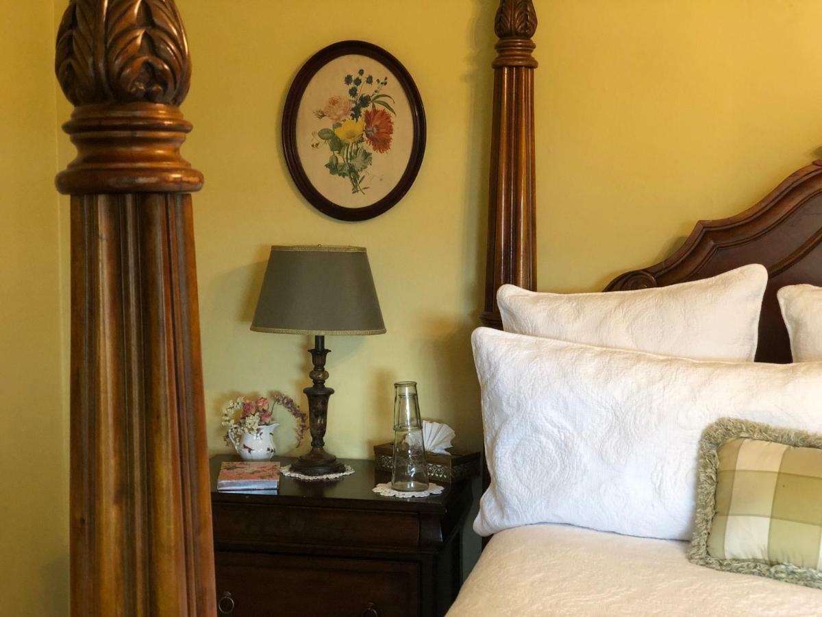 The On Knowles Hill Hotel Sonora